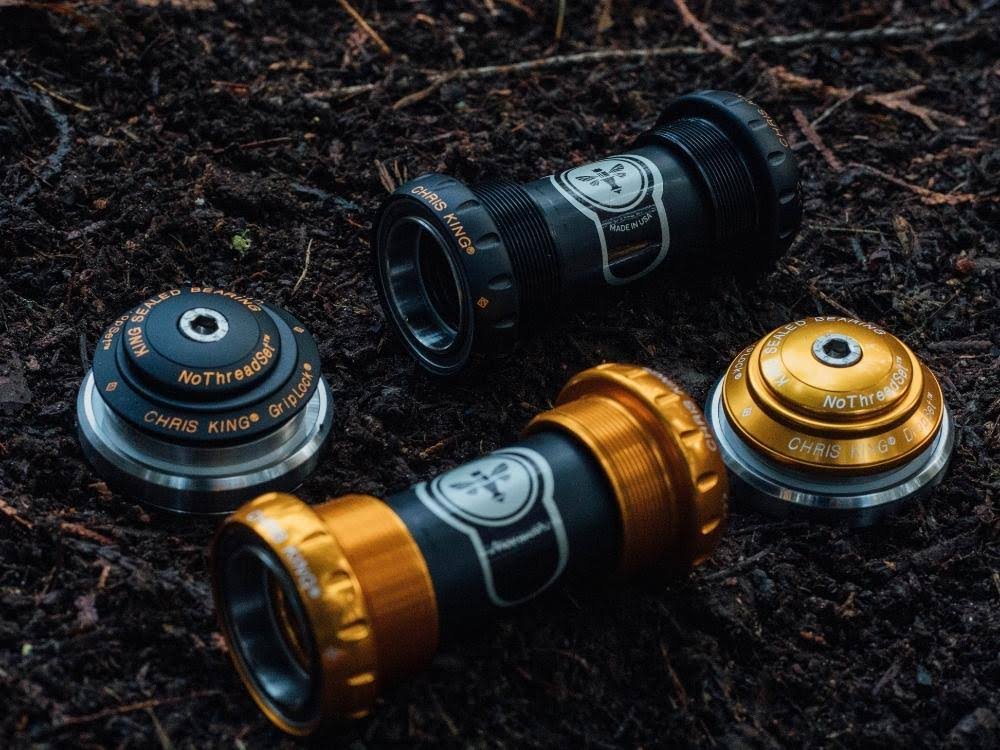 Matte Turquoise ThreadFit 24mm Bottom Bracket U971344