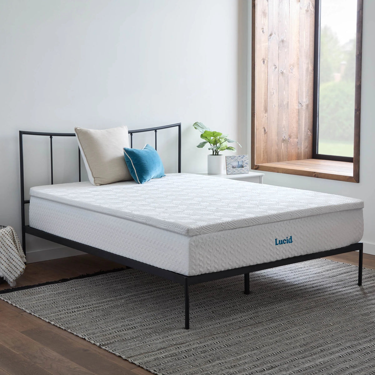 Queen Cooling Gel Memory Foam Mattress Topper with Cover R607491