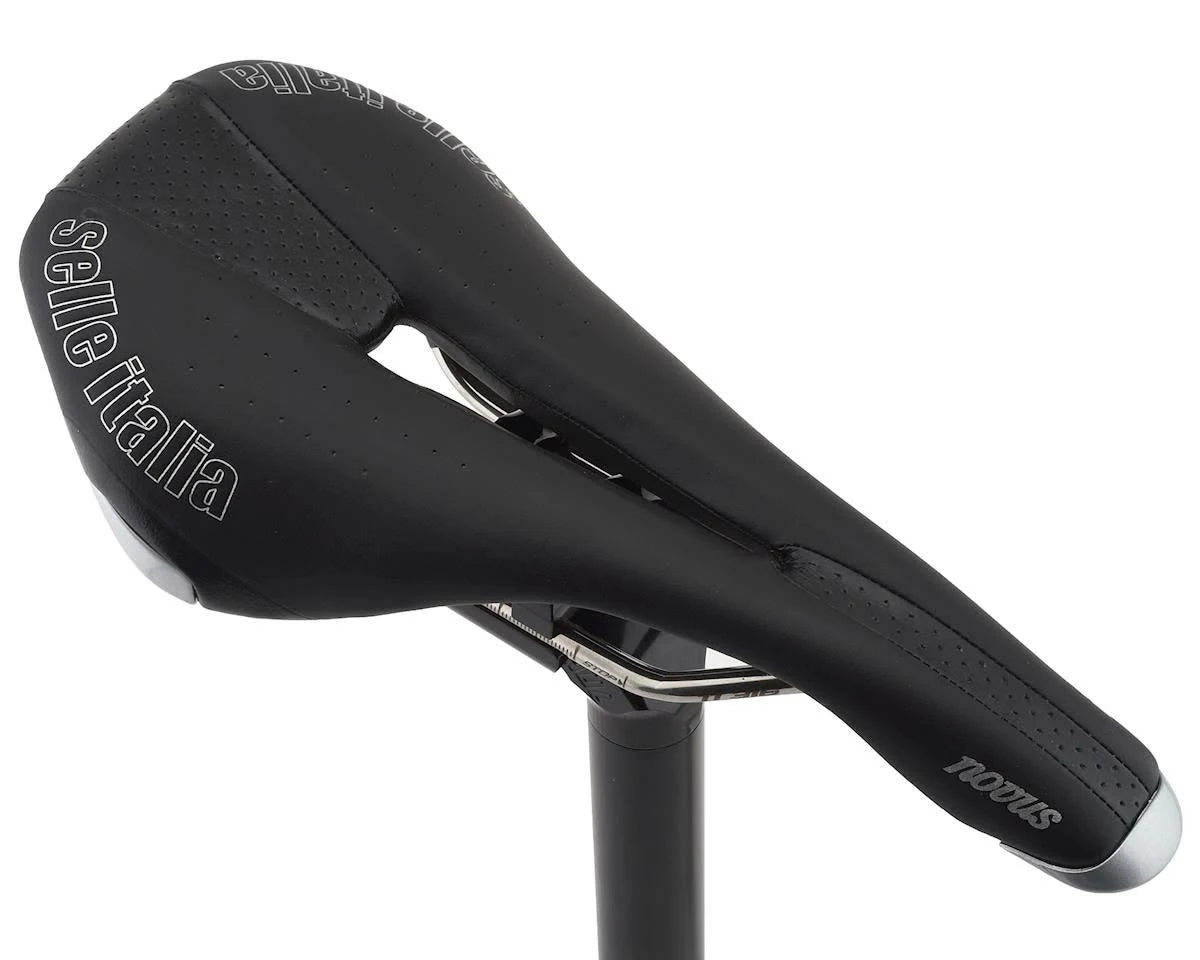 Saddle Black V9246