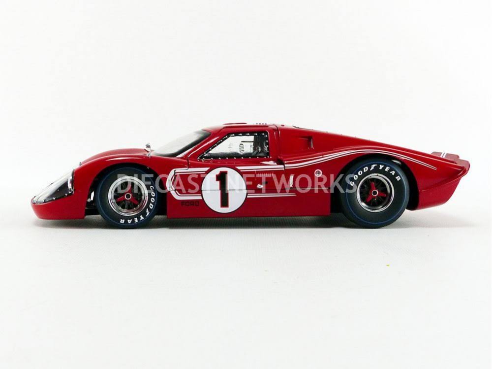 1/18 Diecast Model Car Y879802