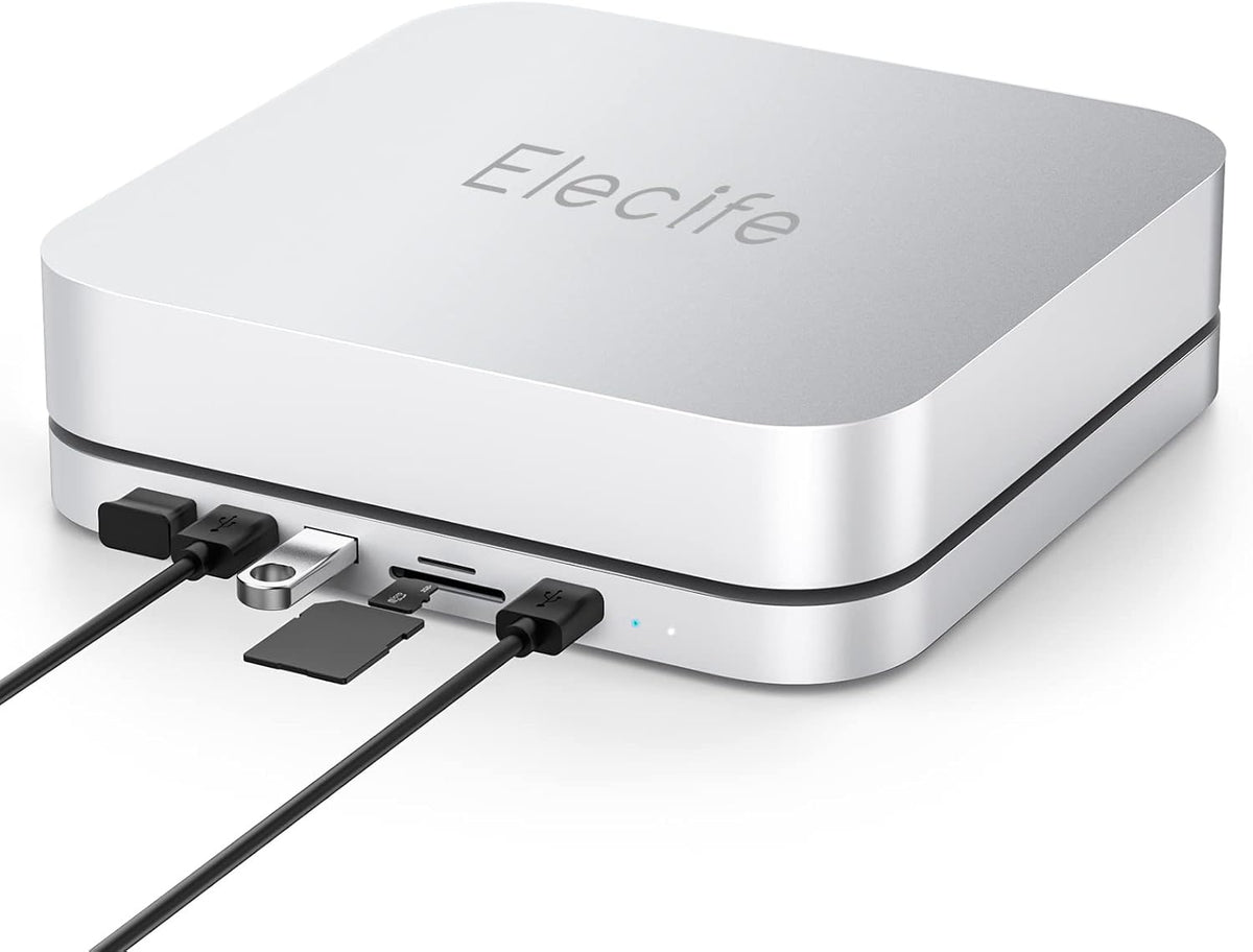 USB-C Hub with SATA SSD Slot and SD Card Readers M849005