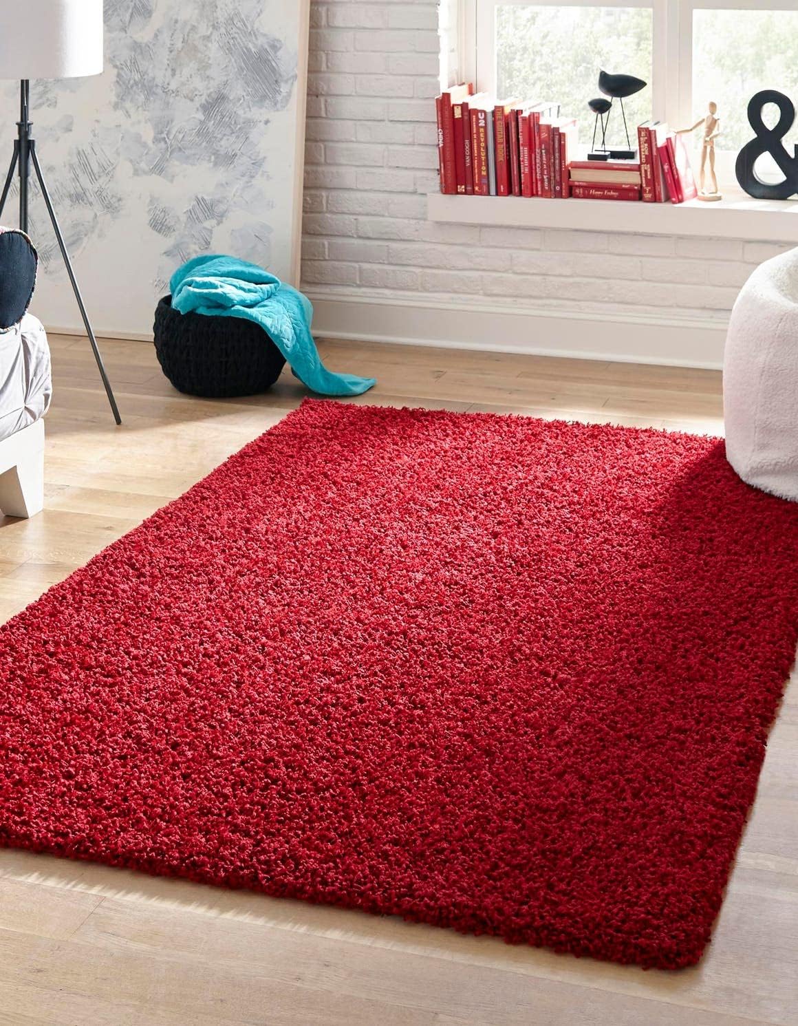 8' x 11' Cherry Red Shag Rug D540537