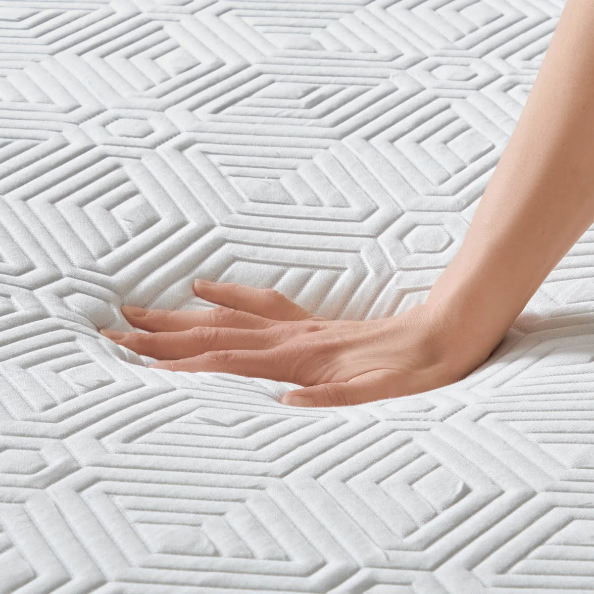 Queen Cooling Gel Memory Foam Mattress Topper with Cover R607491