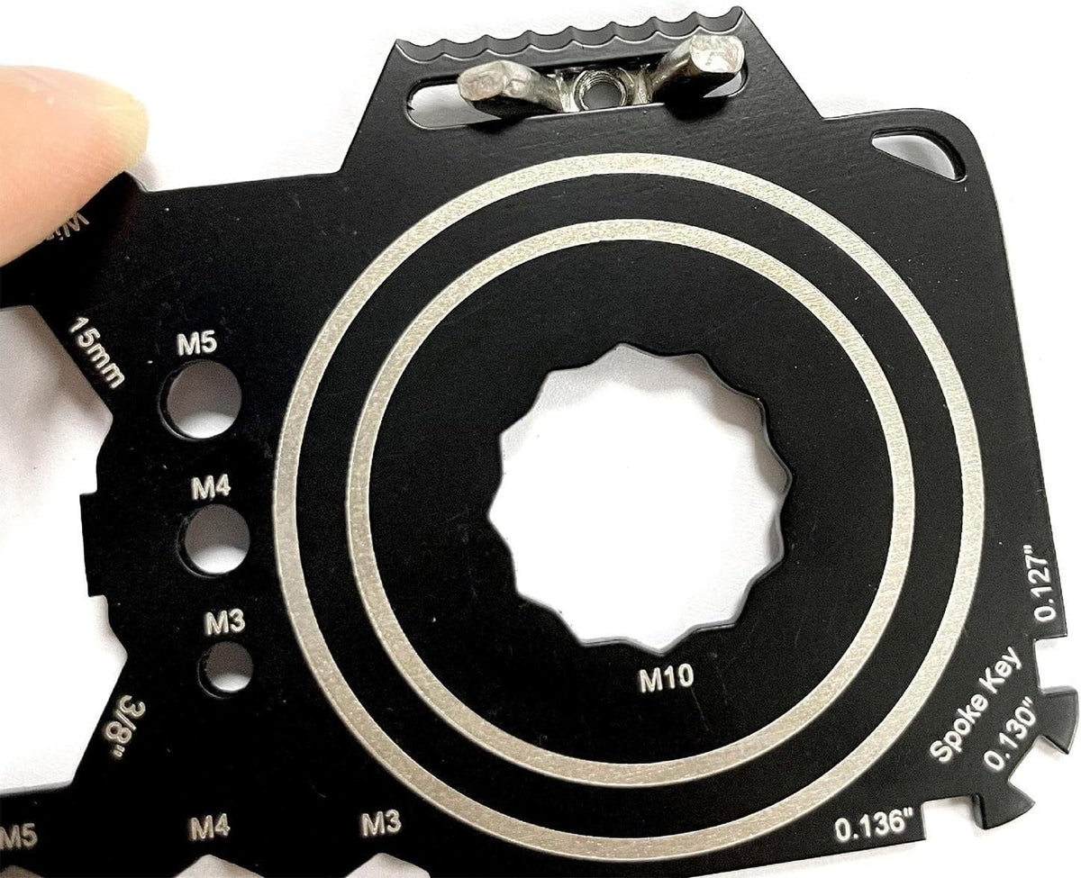 Outdoor Survival Card Multitool N73371