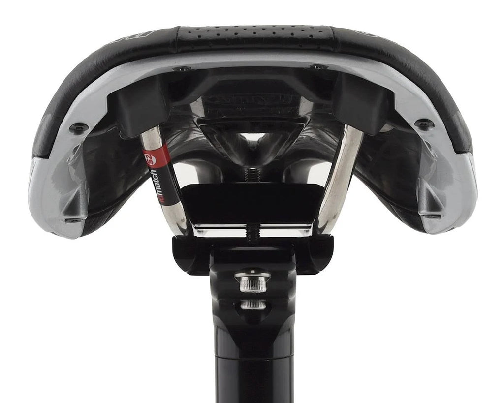 Saddle Black V9246